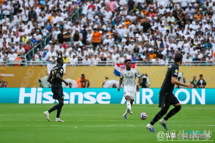 皇马13亿豪阵血拼：10人鏖战90分钟，2场4分登顶，33岁门神爆发